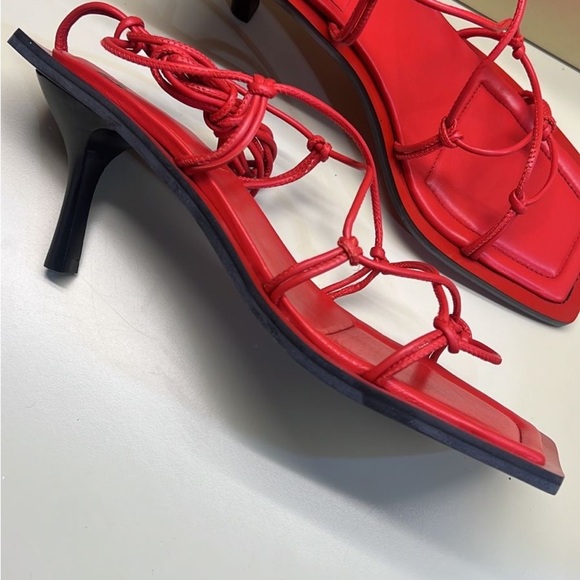 Elegant Red Stiletto Heels with Strappy Design - Picture 4 of 10